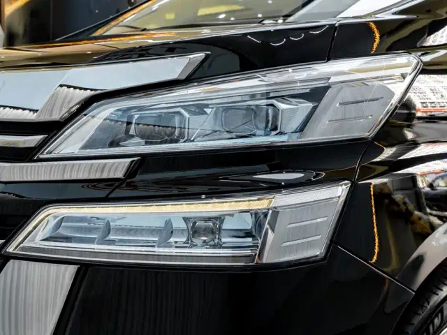 Toyota Vellfire — Фото автомобиля 8