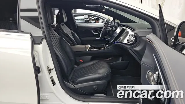 Mercedes-Benz EQS — Фото автомобиля 11