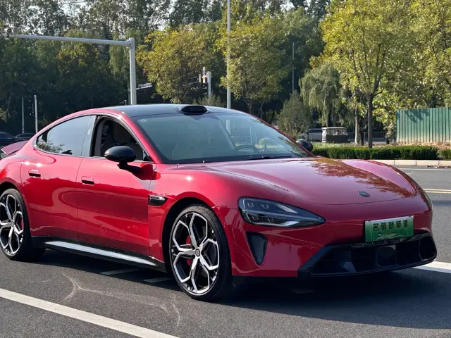 Xiaomi SU7 — Фото автомобиля 3