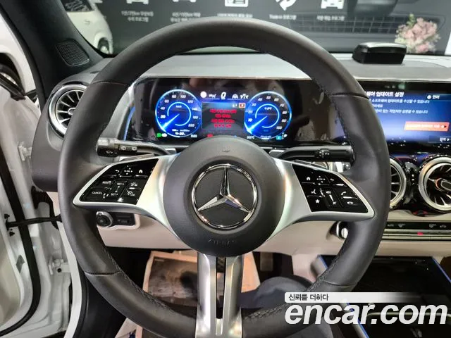 Mercedes-Benz EQB X243 — Фото автомобиля 14