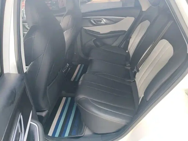 BAIC Beijing EU5 PLUS — Фото автомобиля 16