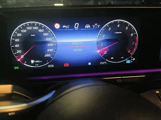 Mercedes-Benz GLE-Class — Фото автомобиля 4