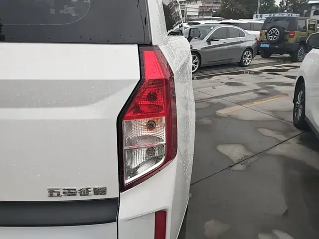 Wuling Zhengcheng — Фото автомобиля 7