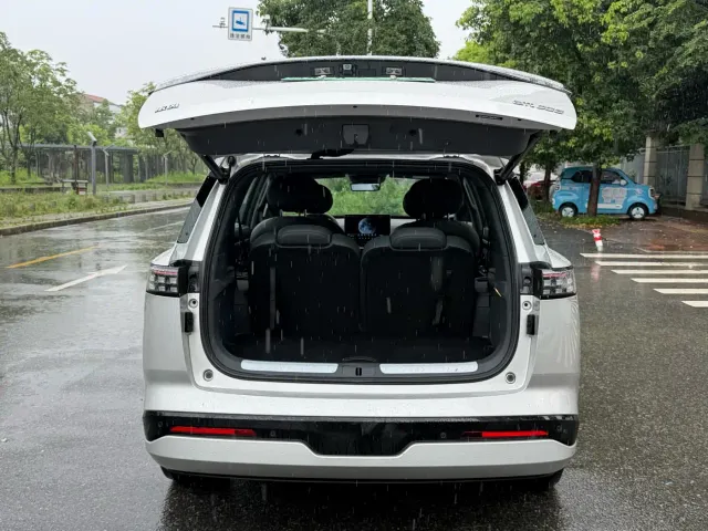 Dongfeng eπ 008 — Фото автомобиля 15