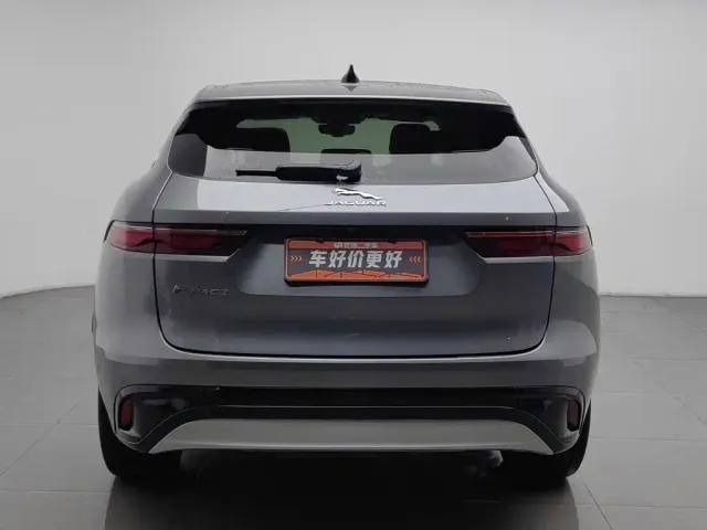 Jaguar F-Pace — Фото автомобиля 4