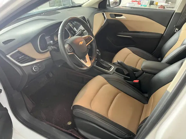 Chevrolet Monza — Фото автомобиля 7
