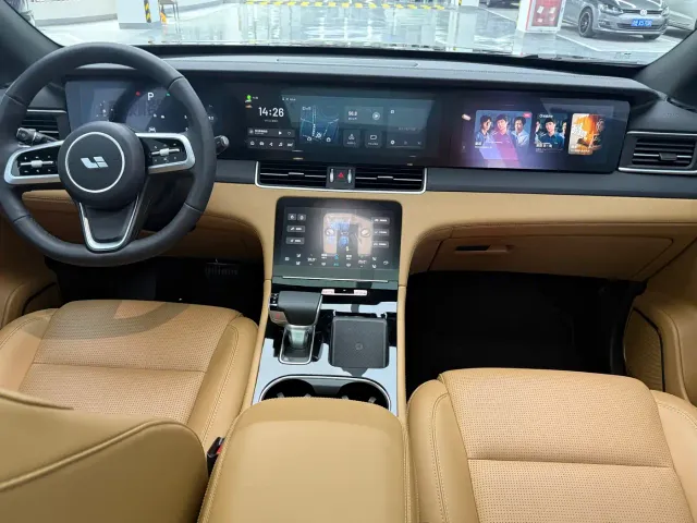 Li Auto ONE — Фото автомобиля 6