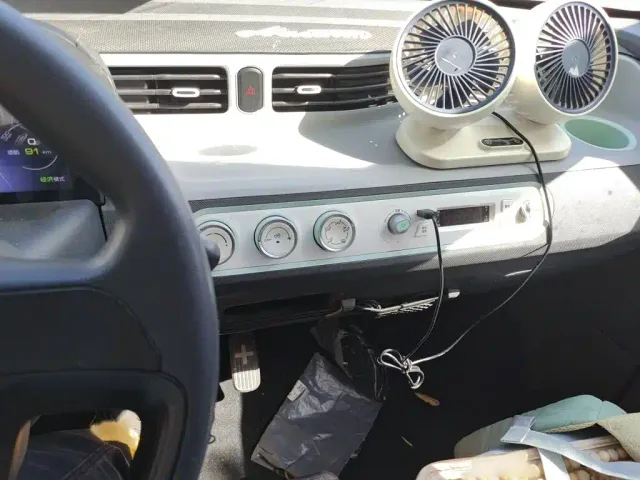 Wuling Hongguang Mini EV — Фото автомобиля 5