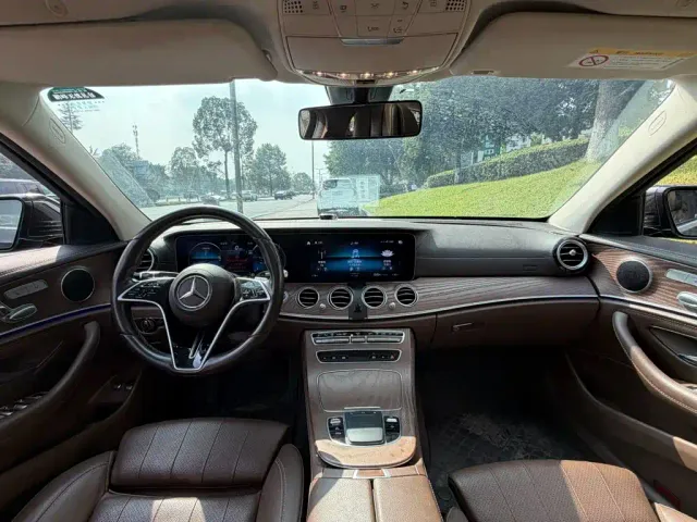 Mercedes-Benz E-Class — Фото автомобиля 13