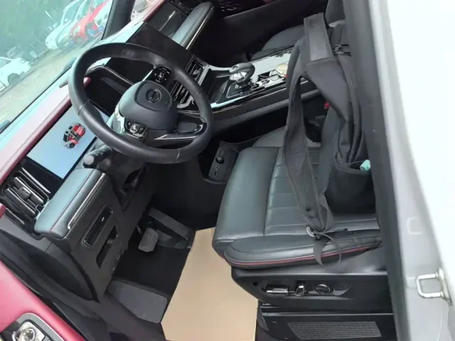 GAC Trumpchi Trumpchi M8 2023 Model Master Series 400T Ultimate Edition — Фото автомобиля 14