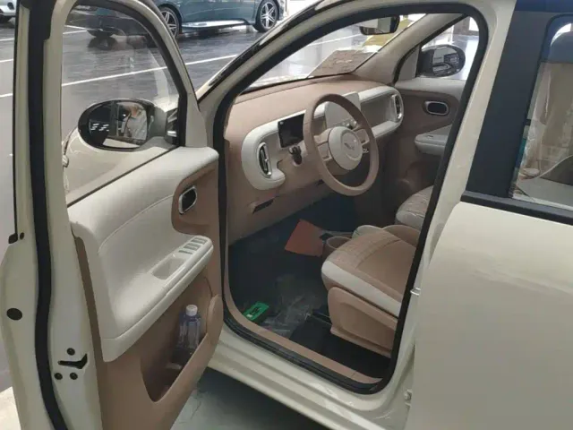 Wuling Hongguang Mini EV — Фото автомобиля 15