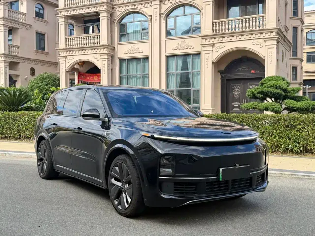Li Auto L9 — Фото автомобиля 3