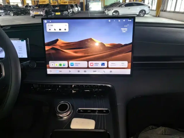 Geely Galaxy E5 — Фото автомобиля 12