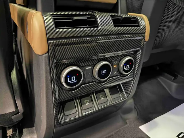 Land Rover Defender — Фото автомобиля 18
