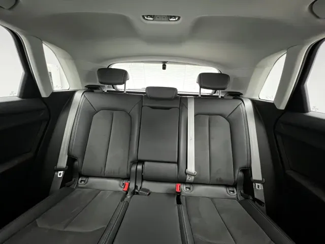 Audi Q3 — Фото автомобиля 11