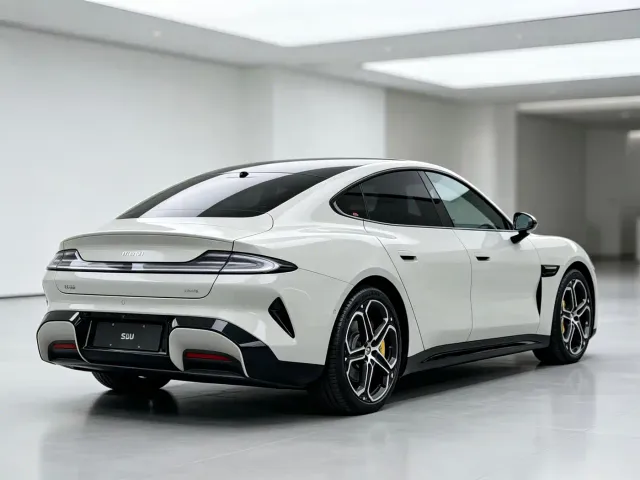 Xiaomi SU7 — Фото автомобиля 9