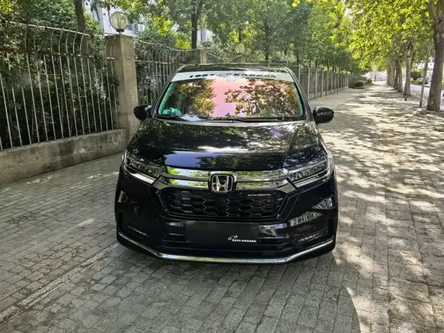Honda Odyssey 2022 2.0L e:HEV Sharp·Luxury 4-Seater Edition — Фото автомобиля 5