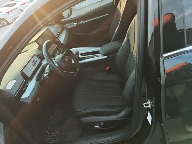 Geely Xingrui — Фото автомобиля 9