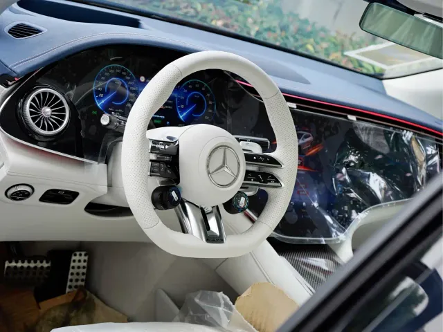 Mercedes-Benz EQE SUV AMG — Фото автомобиля 19