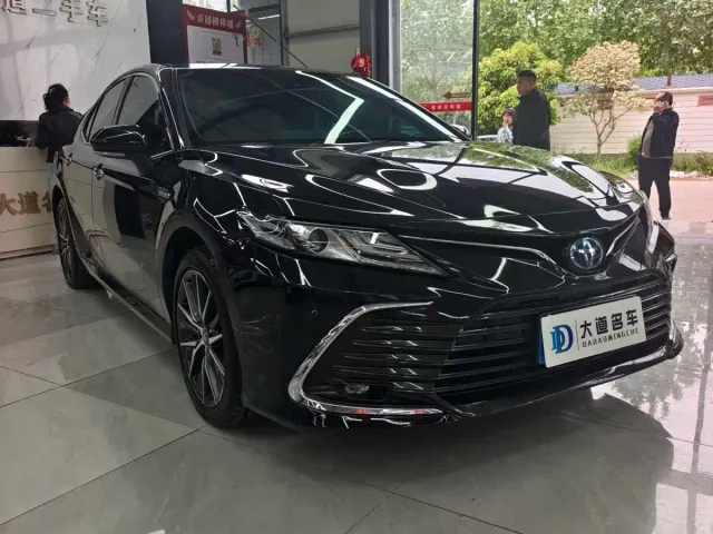 Toyota Camry — Фото автомобиля 3
