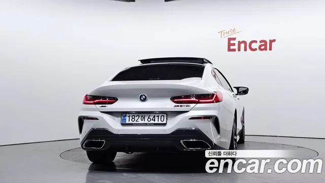 BMW 8 Series — Фото автомобиля 4