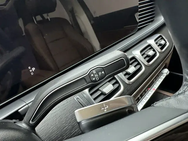 Mercedes-Benz GLE-Class — Фото автомобиля 18
