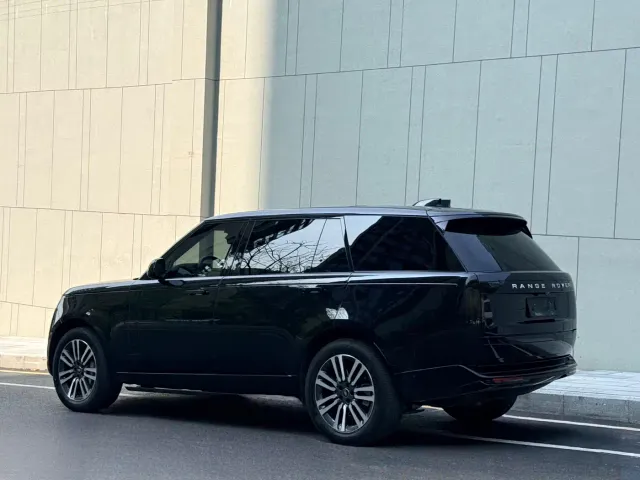 Land Rover Range Rover — Фото автомобиля 3