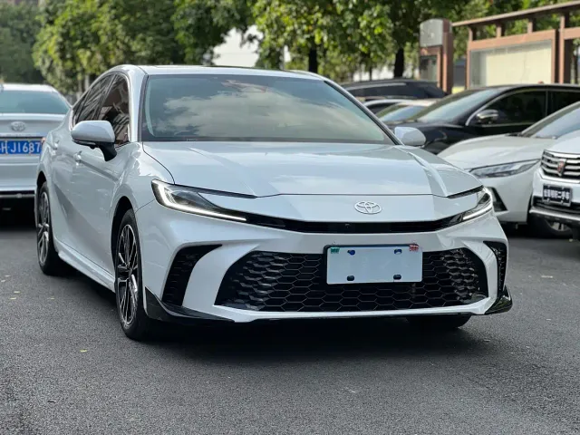 Фотография автомобиля — Toyota Camry