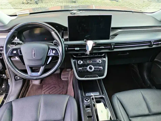 Lincoln Corsair — Фото автомобиля 12
