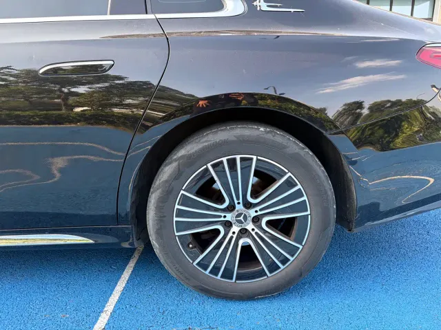 Mercedes-Benz E-Class — Фото автомобиля 8