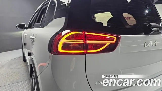 Kia Niro — Фото автомобиля 8