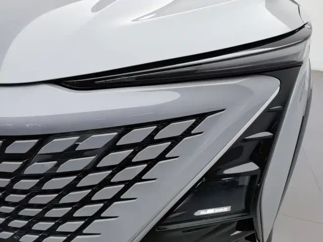 Changan UNI-T — Фото автомобиля 7