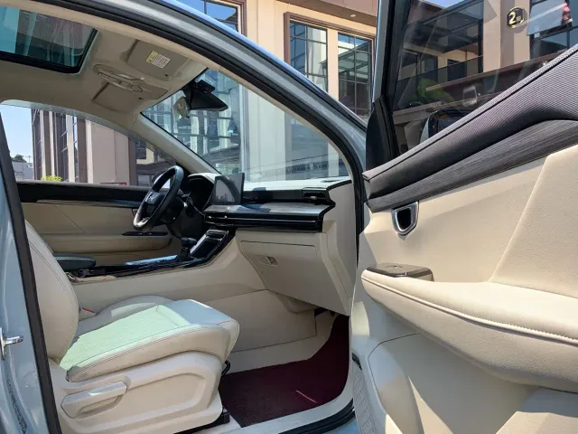 Wuling Asta — Фото автомобиля 15