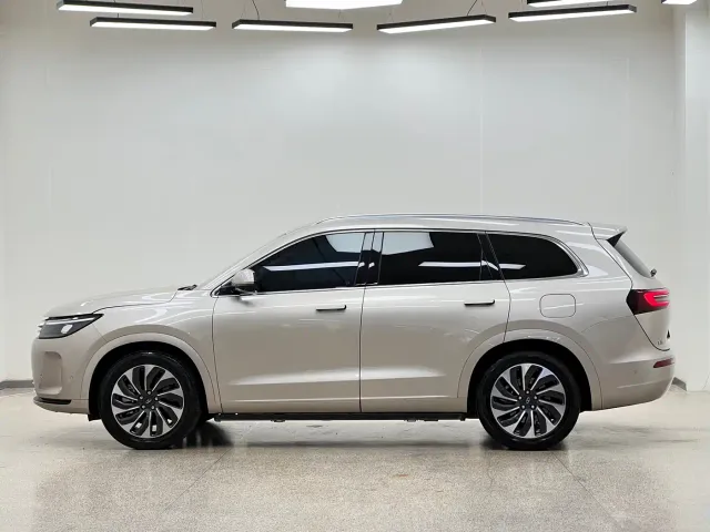 Aito M7 — Фото автомобиля 7