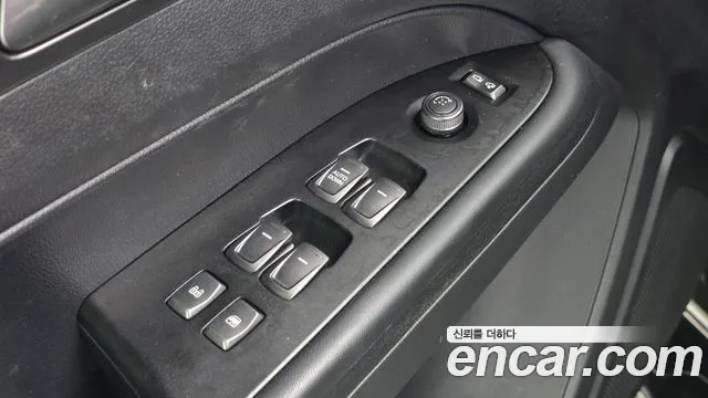 KG_Mobility_Ssangyong Rexton Новый Rexton Sport Дизель 2.2 4WD — Фото автомобиля 29