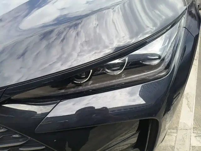 BYD Tang — Фото автомобиля 23