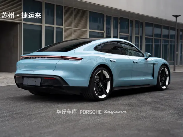 Porsche Taycan — Фото автомобиля 4