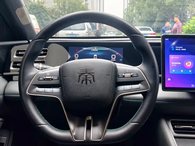 BYD Qin L — Фото автомобиля 15