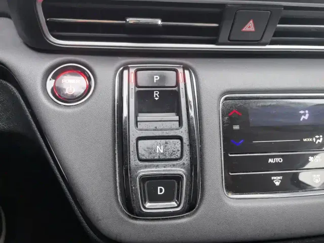 Honda Odyssey — Фото автомобиля 13