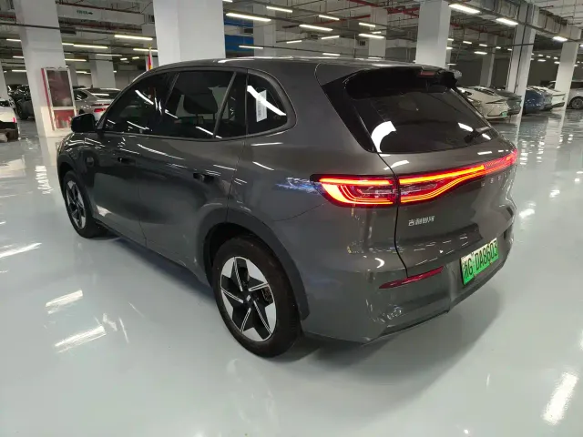 Geely Galaxy E5 — Фото автомобиля 6