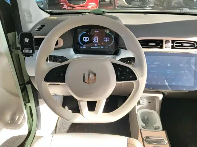 Leapmotor T03 — Фото автомобиля 10