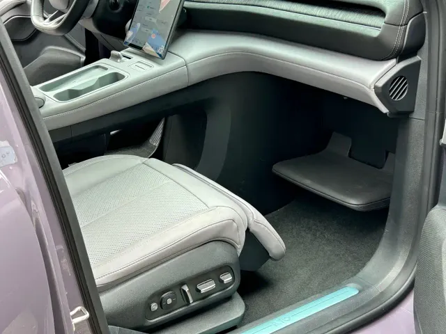 Nio EC6 — Фото автомобиля 8