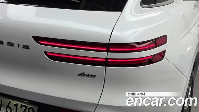 Genesis GV70 — Фото автомобиля 8