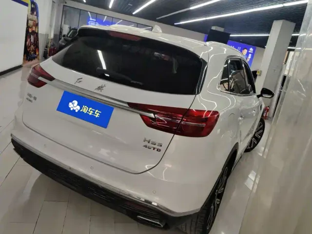 Hongqi HS5 — Фото автомобиля 3