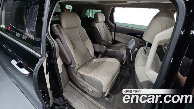 Kia Canival Carnival 4 поколение Бензин 7 мест Signature — Фото автомобиля 10