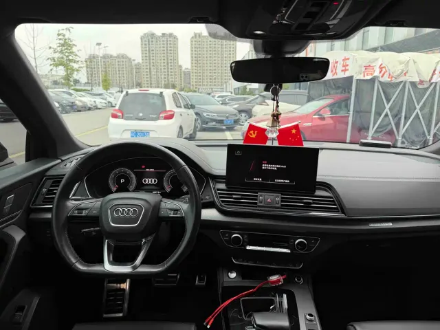 Audi Q5L — Фото автомобиля 7