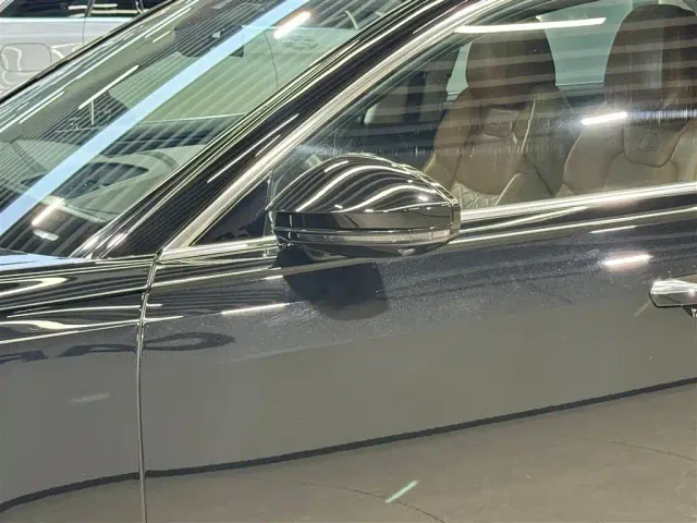 Audi A8 — Фото автомобиля 12