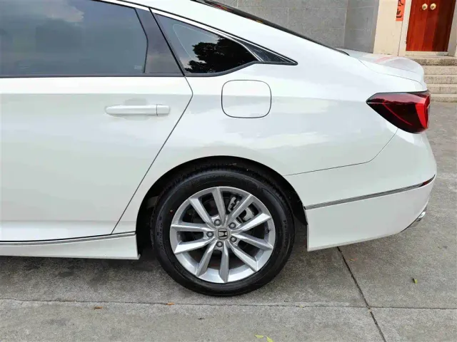 Honda Accord — Фото автомобиля 28