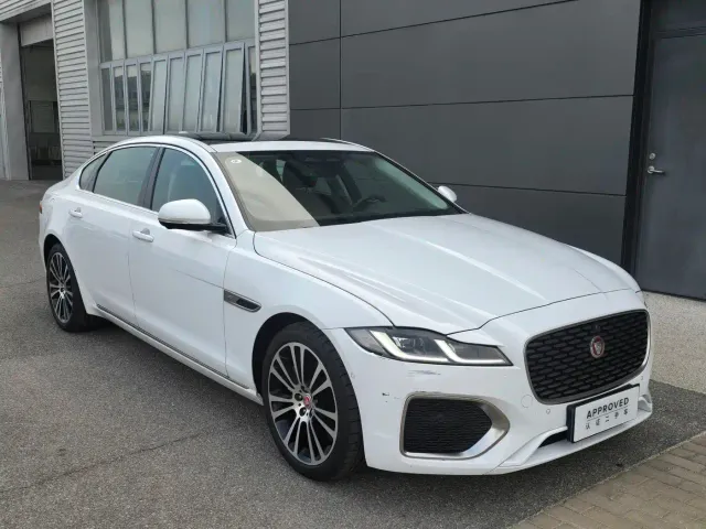 Jaguar XFL — Фото автомобиля 2