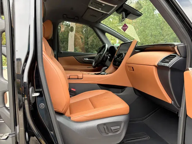 Toyota Alphard — Фото автомобиля 7